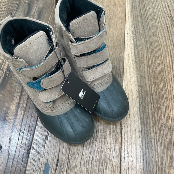 NEW Sorel winter snow boots boy 13 - Picture 8 of 10